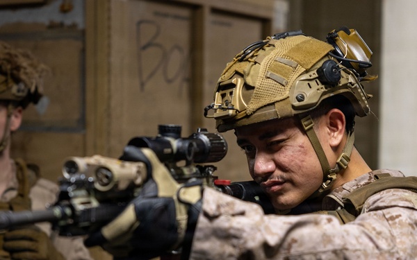 11th MEU Marines Conduct Weapons Familiarization Aboard USS Boxer