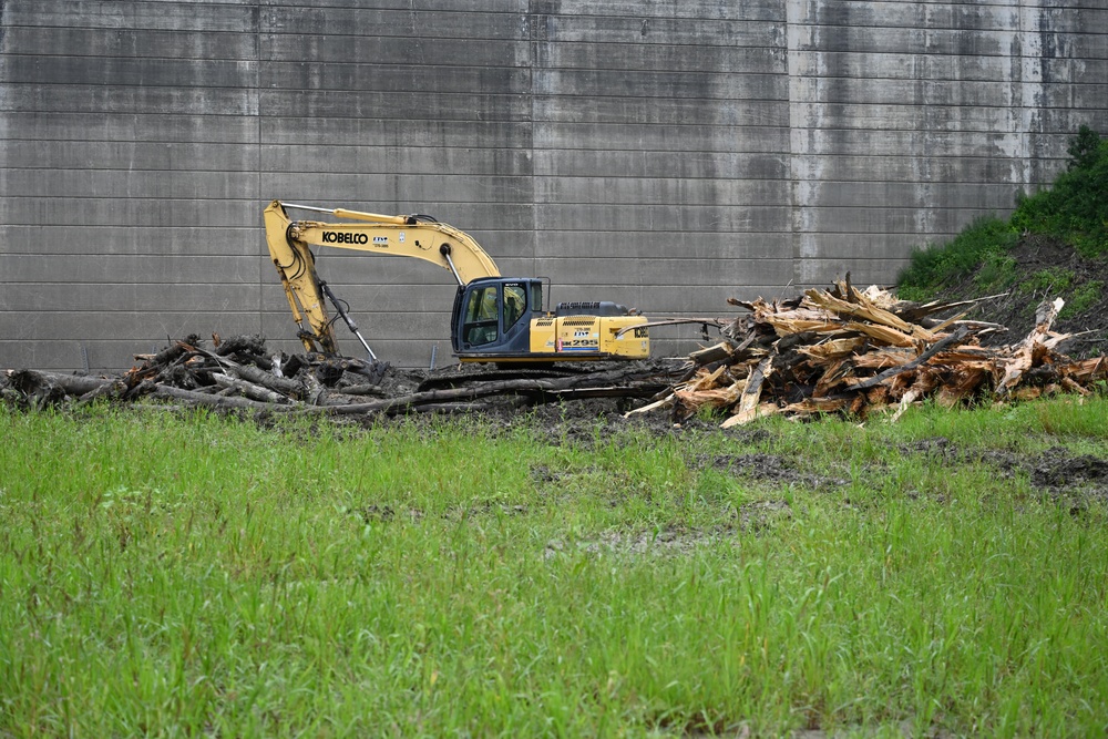 Debris Removal at Mount Morris Dam - 2026