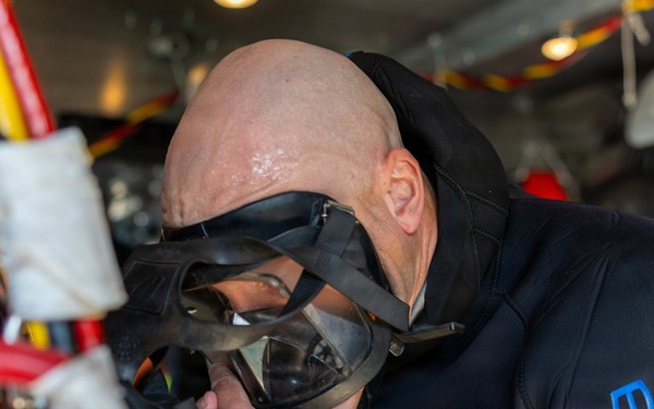 Forged Underwater: PNSY Dive Team Conducts Inspection of New Caisson