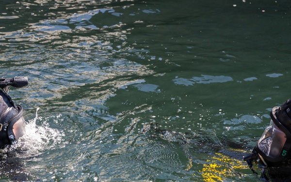 Forged Underwater: PNSY Dive Team Conducts Inspection of New Caisson