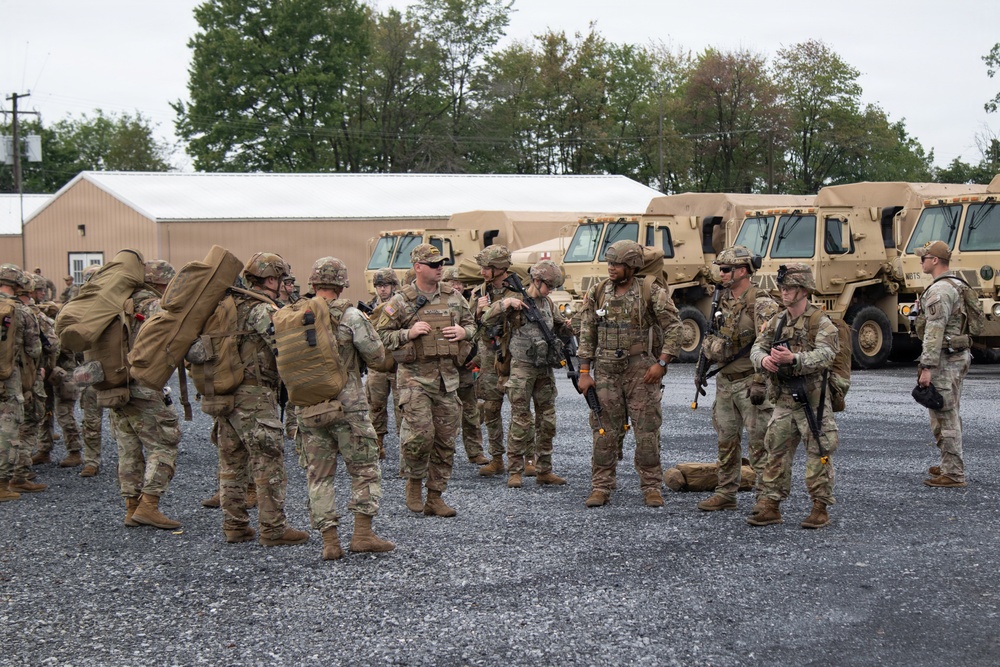 Combat medic students tested during field training