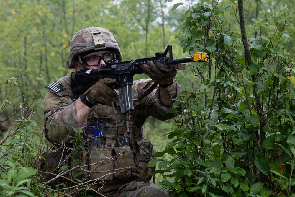 Combat medic students tested during field training