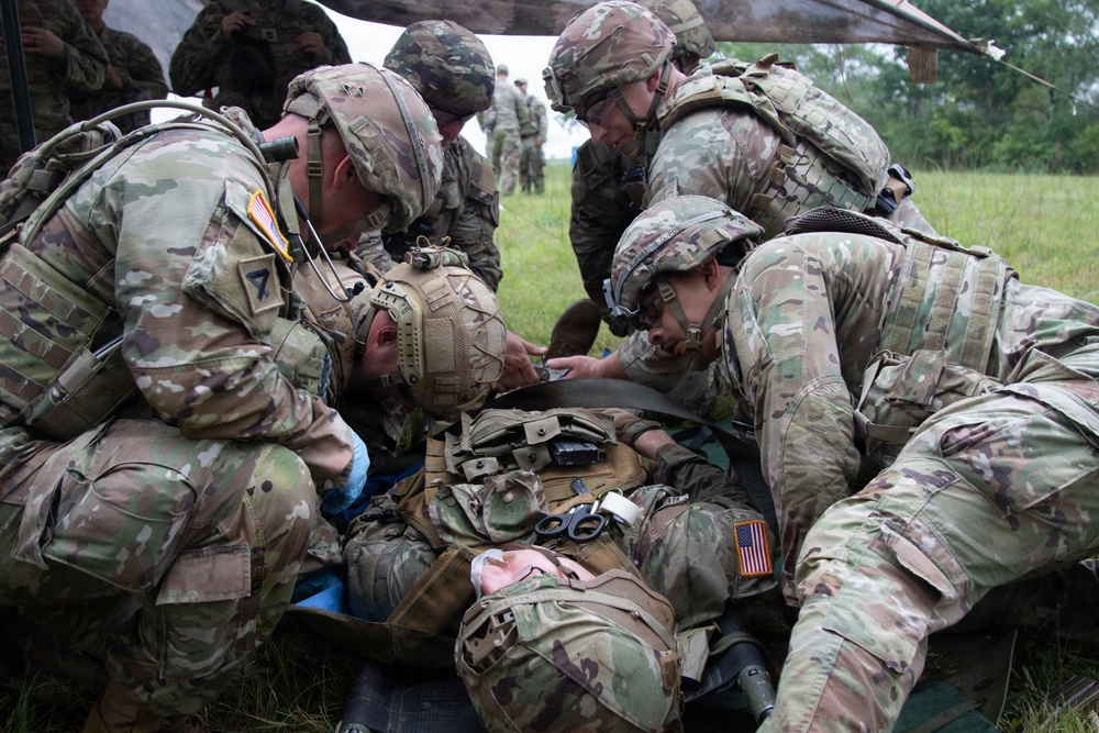 Combat medic students tested during field training