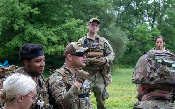 Combat medic students tested during field training