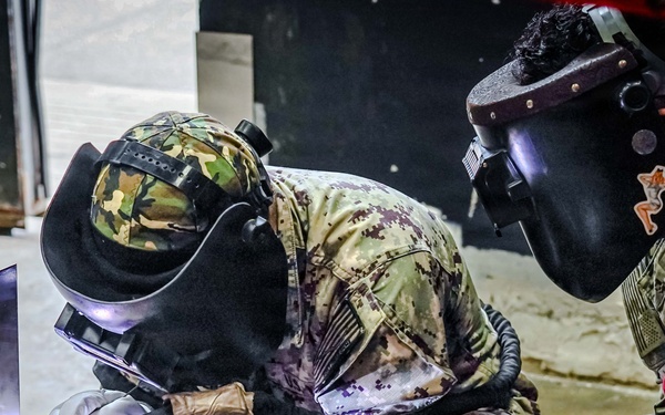 PHNSY Detachment Guam Sailors Support Forward Fleet Readiness