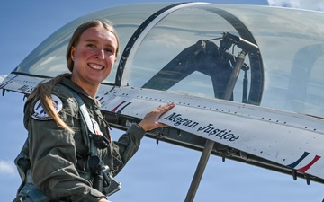 Indianapolis teacher named Thunderbirds Hometown Hero at Grissom Air and Space Expo