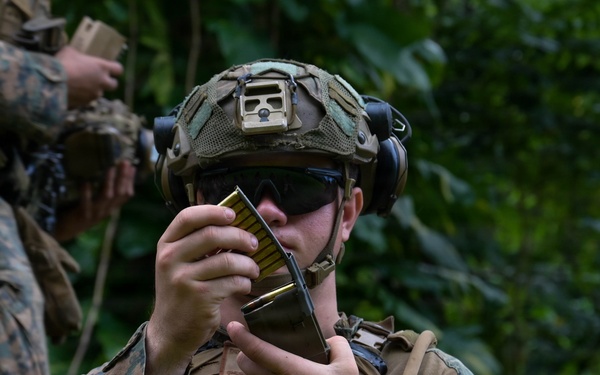 DELAYEN 26: MRF-D Marines, French soldiers participate in shooting range competition