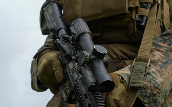 DELAYEN 26: MRF-D Marines, French soldiers participate in shooting range competition