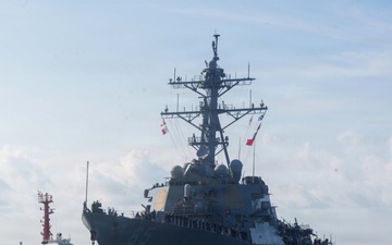 USS Benfold makes port call in Busan, Republic of Korea