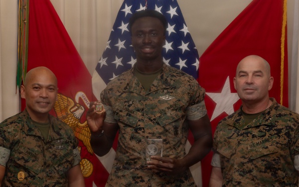 3rd MLG CG awards quarterly recognition to Marines, Sailors