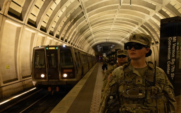 JTF-DC Iowa National Guard Soldiers patrol D.C. Metro