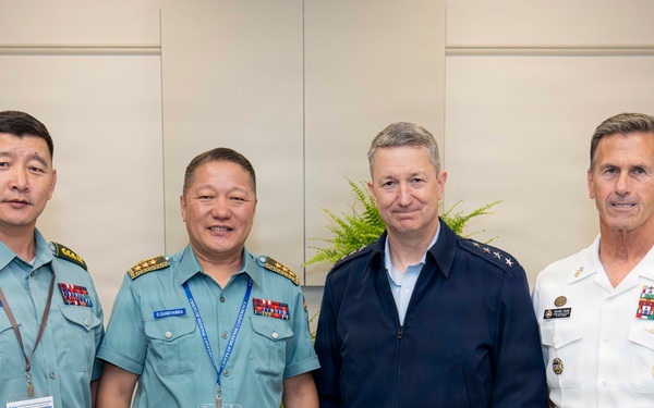 CJCS Meets with Mongolia CHOD