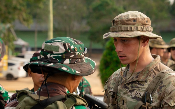 Multinational Forces Tackle Jungle Survival Training in Super Garuda Shield 26