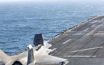 USS Boxer Conducts Flight Operations
