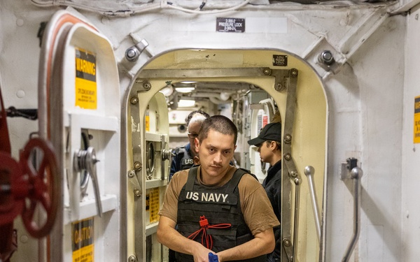 Anti-terrorism Training Exercise Aboard USS Ross (DDG 71)