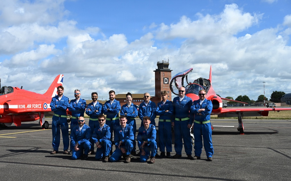 Red Arrows swoop in to RAF Mildenhall