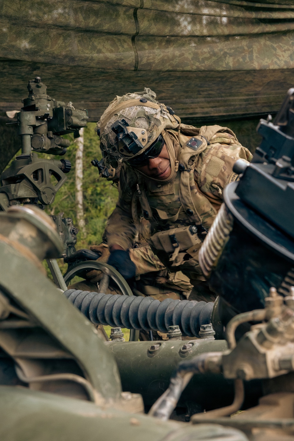 Saber Junction 26: U.S. Soldiers Manning a Howitzer