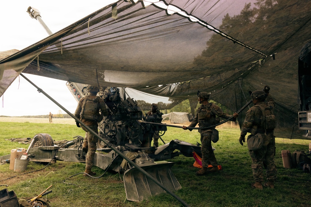 Saber Junction 26: U.S. Soldiers Manning a Howitzer