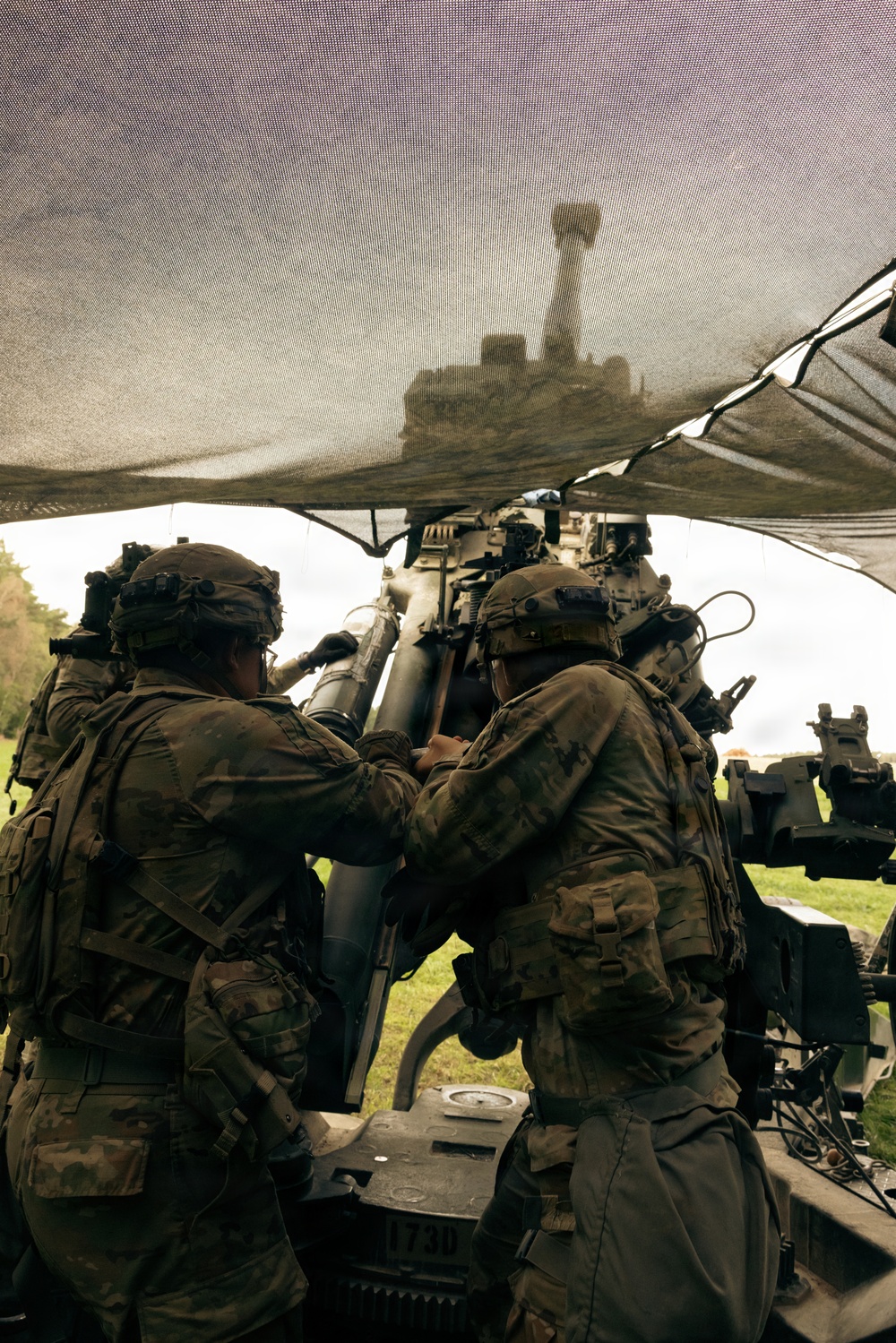Saber Junction 26: U.S. Soldiers Manning a Howitzer