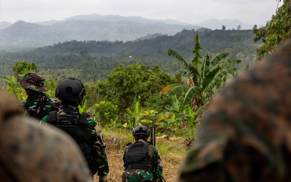 Super Garuda Shield: MRF-D Marines observe Japanese soldiers, Indonesian marines perform mortar live-fire range