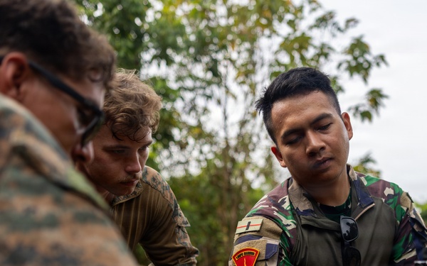 Super Garuda Shield: MRF-D Marines observe Japanese soldiers, Indonesian marines perform mortar live-fire range