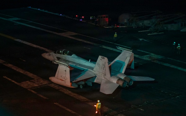 George Washington Conducts Flight Operations