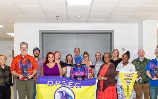 Norfolk Naval Shipyard OPSEC and DSC Teammates Promote Clean Desk Policy and Shred-As-You-Go Initiative