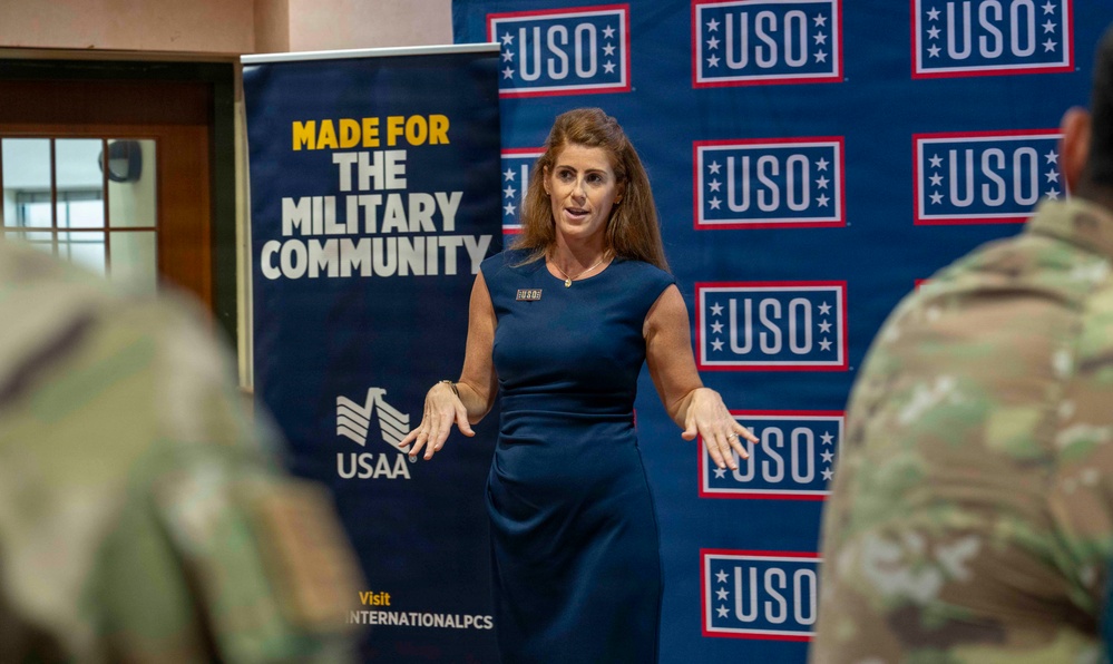 USO Sigonella Celebrates Sailor of the Quarter
