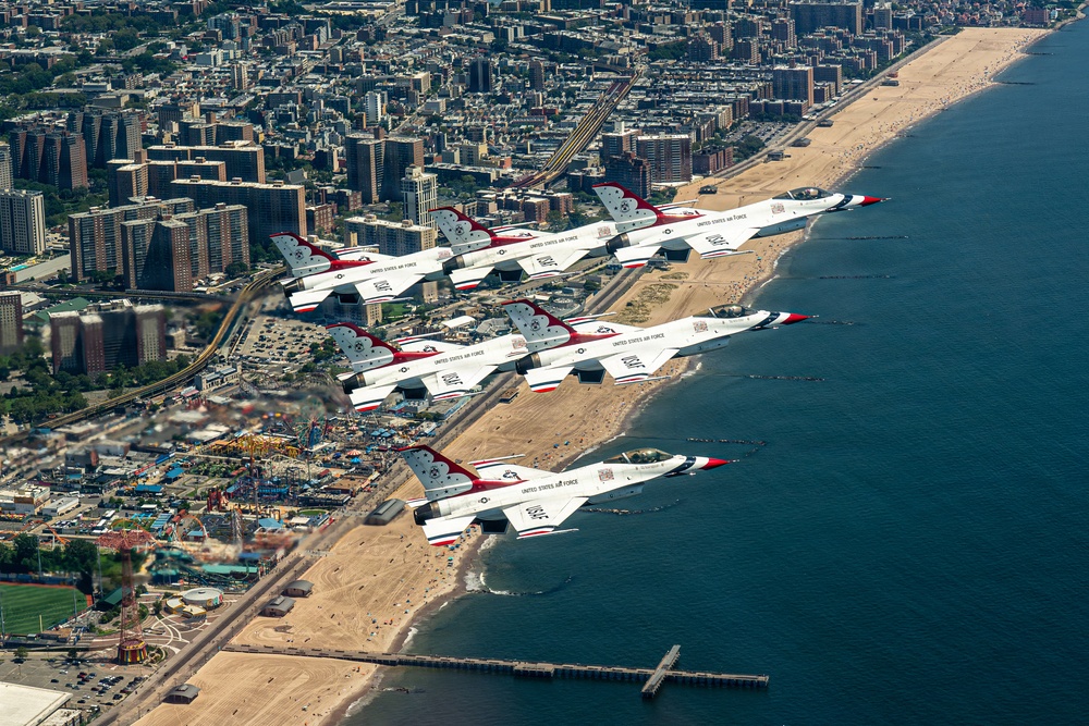 Thunderbirds fly over Statue of Liberty