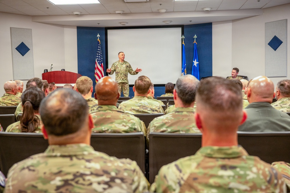 ACSC Graduates Future Air Force Leaders