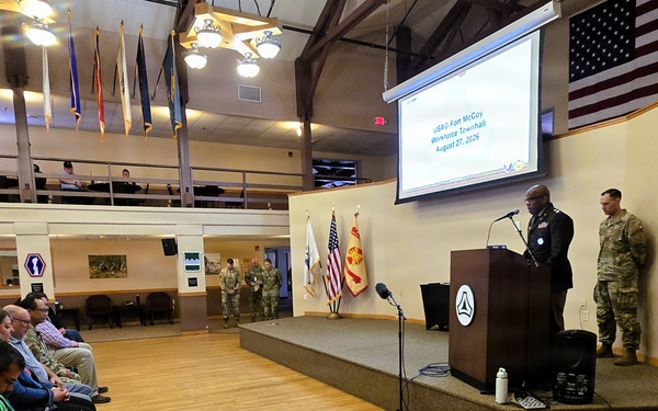 Fort McCoy chaplain opens new GC’s first town hall with prayer for garrison leadership