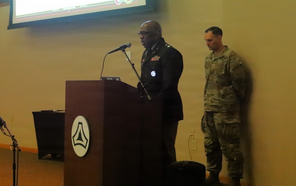 Fort McCoy chaplain opens new GC’s first town hall with prayer for garrison leadership