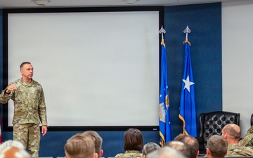 ACSC Graduates Future Air Force Leaders