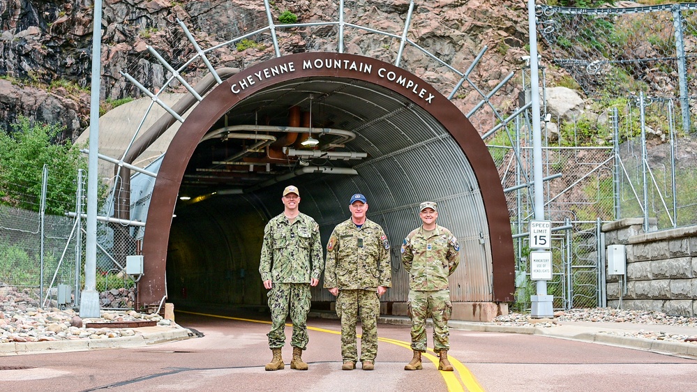 Maj. Gen. Paul visits Missile Warning Center