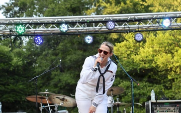 Horizon from Navy Band Great Lakes Performs in Hot Springs