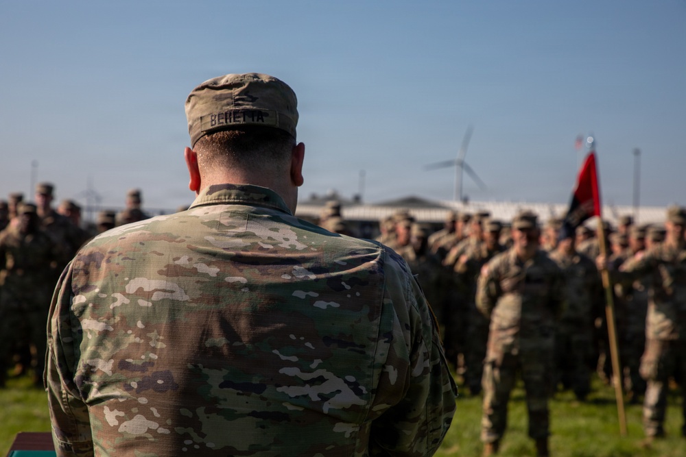 Illinois Army National Guard's 34th IDSB HHC Changes Command