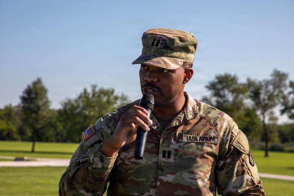 Illinois Army National Guard's 34th IDSB HHC Changes Command