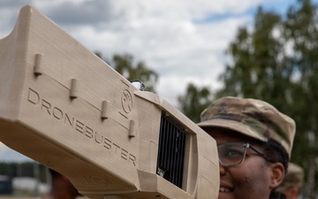 U.S. Army Soldiers train with Dronebuster technology