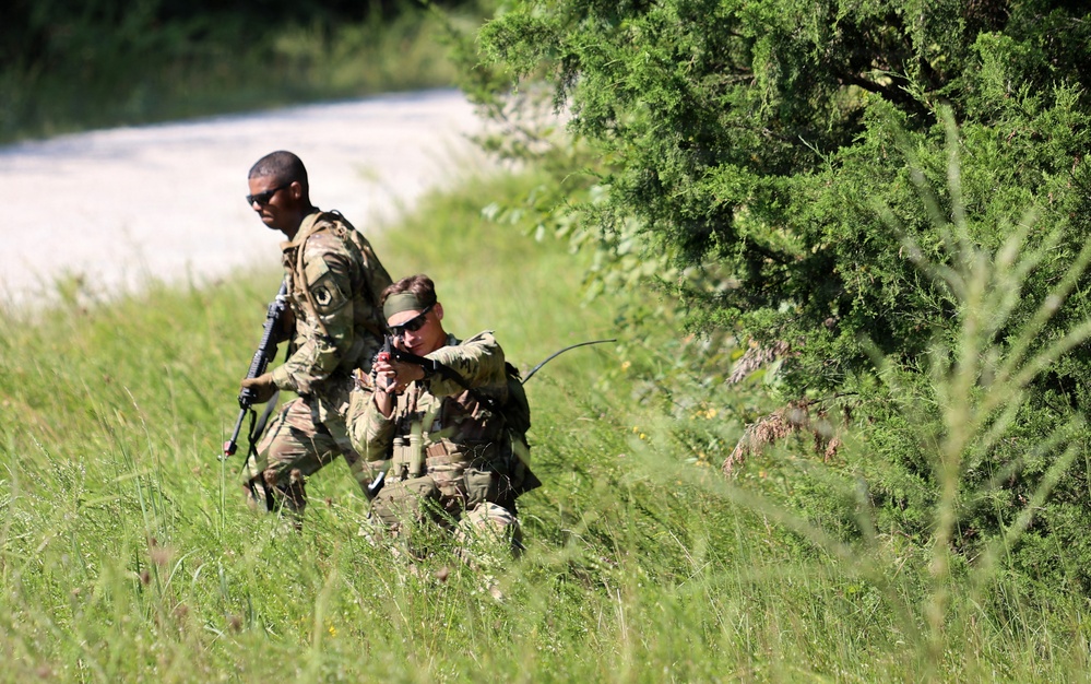 Soldiers from 2-398th Cav conduct Army Reserves’ final spur ride before casing unit colors