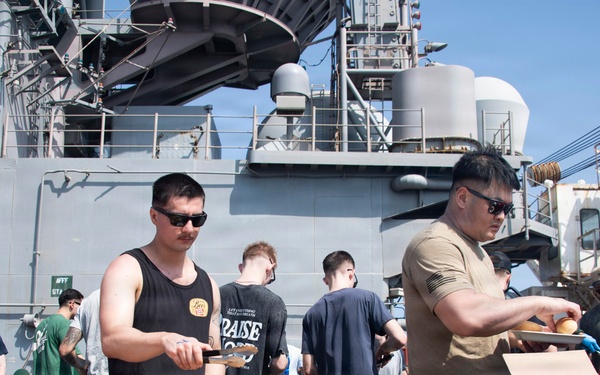 USS Boxer, 11th MEU Host Crew Morale Day