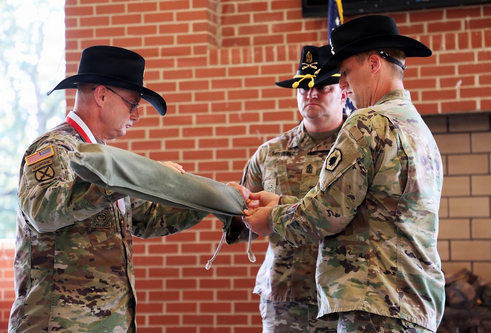 Soldiers from 2-398th Cav conduct Army Reserves’ final spur ride before casing unit colors