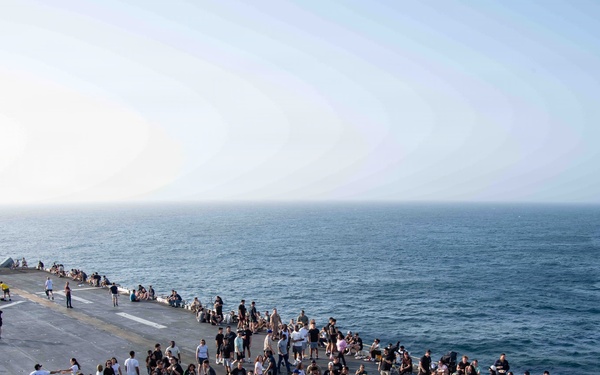 USS Boxer, 11th MEU Host Crew Morale Day
