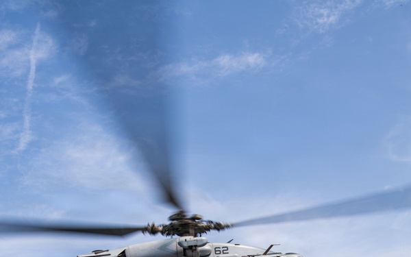 USS Boxer, HSC-21 Conduct Hoist Training