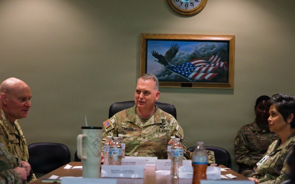 Defense Health Network director visits 62nd MDS/McChord Medical Clinic