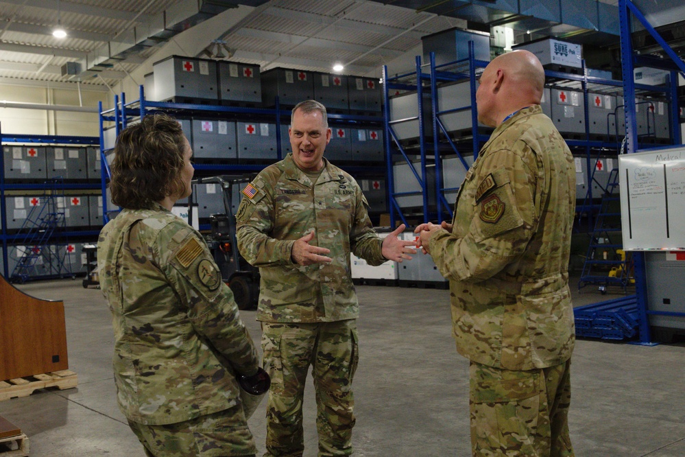 Defense Health Network director visits 62nd MDS/McChord Medical Clinic