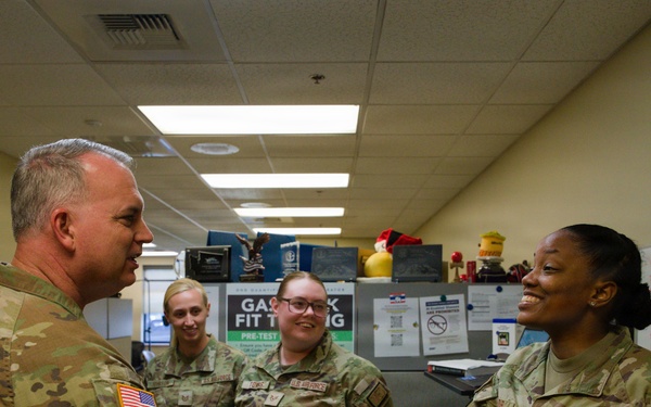 Defense Health Network director visits 62nd MDS/McChord Medical Clinic