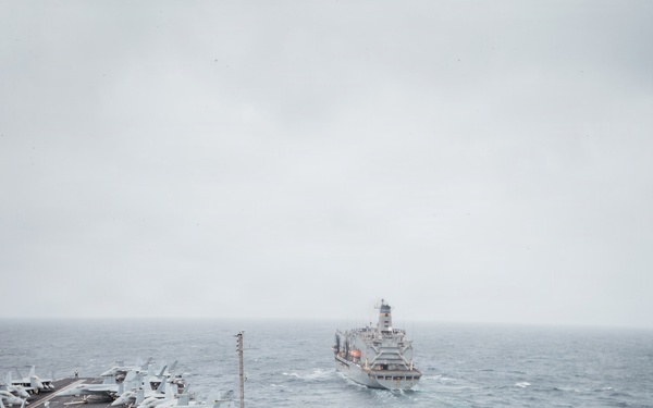 George Washington conducts a Fueling-at-Sea Evolution