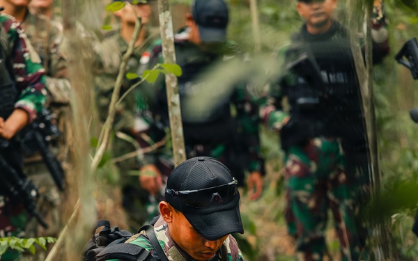 1st Special Force Group (Airborne) Green Berets participate in Jungle Survival Training taught by Indonesia Nation Armed Forces Special Operations