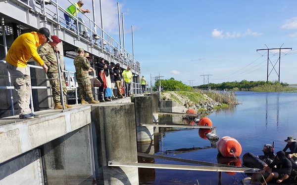 74th Army Dive Detachment team inspects USACE Everglades’ infrastructure