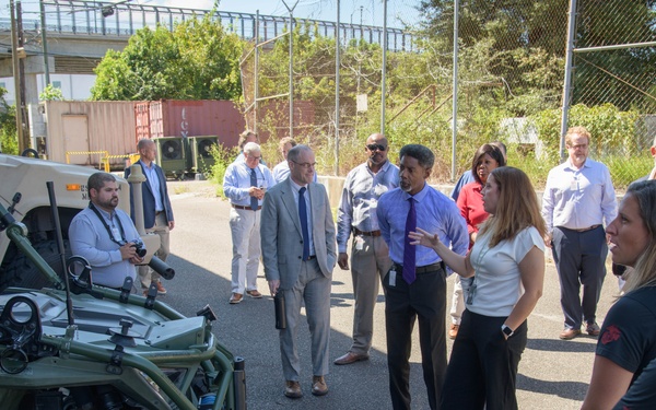 North Charleston Mayor visits NIWC Atlantic